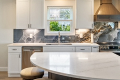 Kitchen-Palissandra-porcelain-backsplash